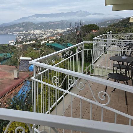 Hotel Il Nido Sorrento Esterno foto