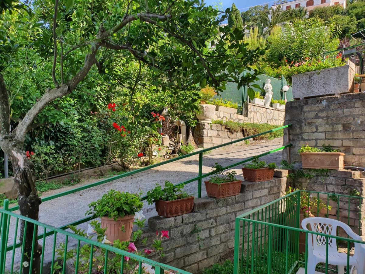 Hotel Il Nido Sorrento Esterno foto