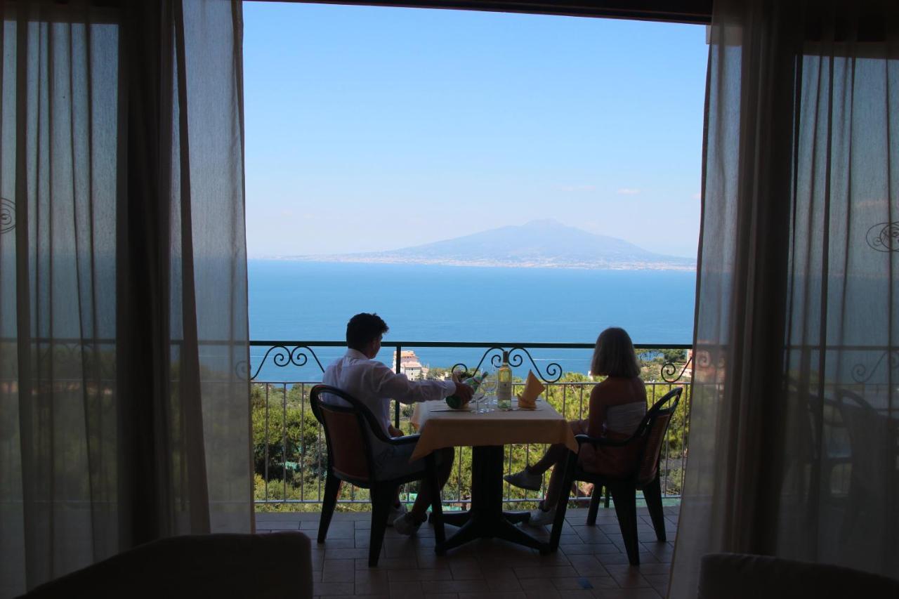 Hotel Il Nido Sorrento Esterno foto