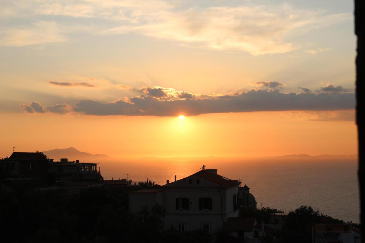 Hotel Il Nido Sorrento Esterno foto