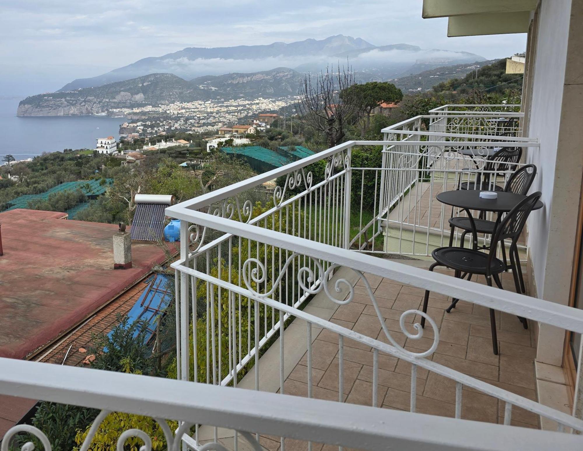 Hotel Il Nido Sorrento Esterno foto
