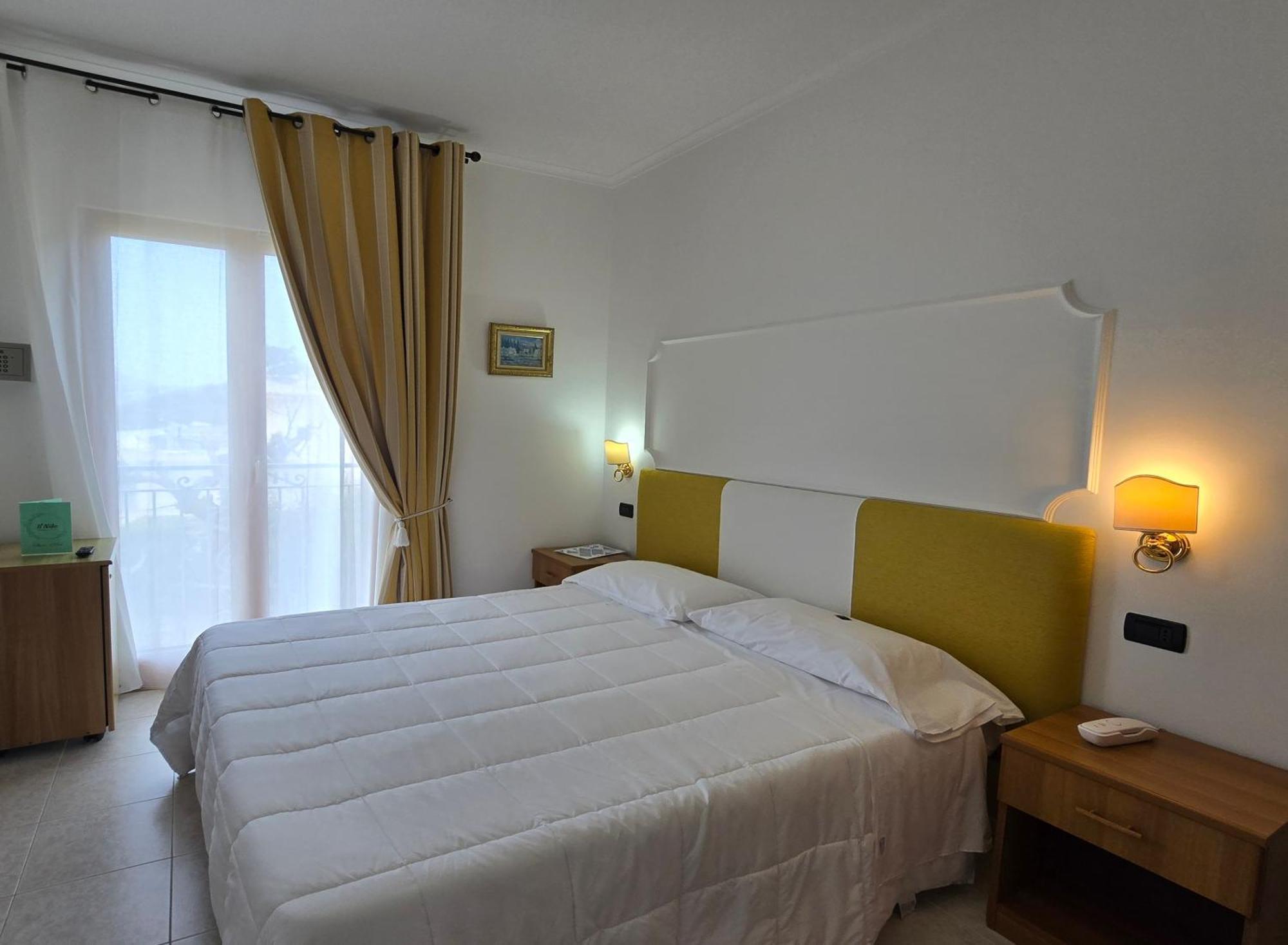 Hotel Il Nido Sorrento Esterno foto