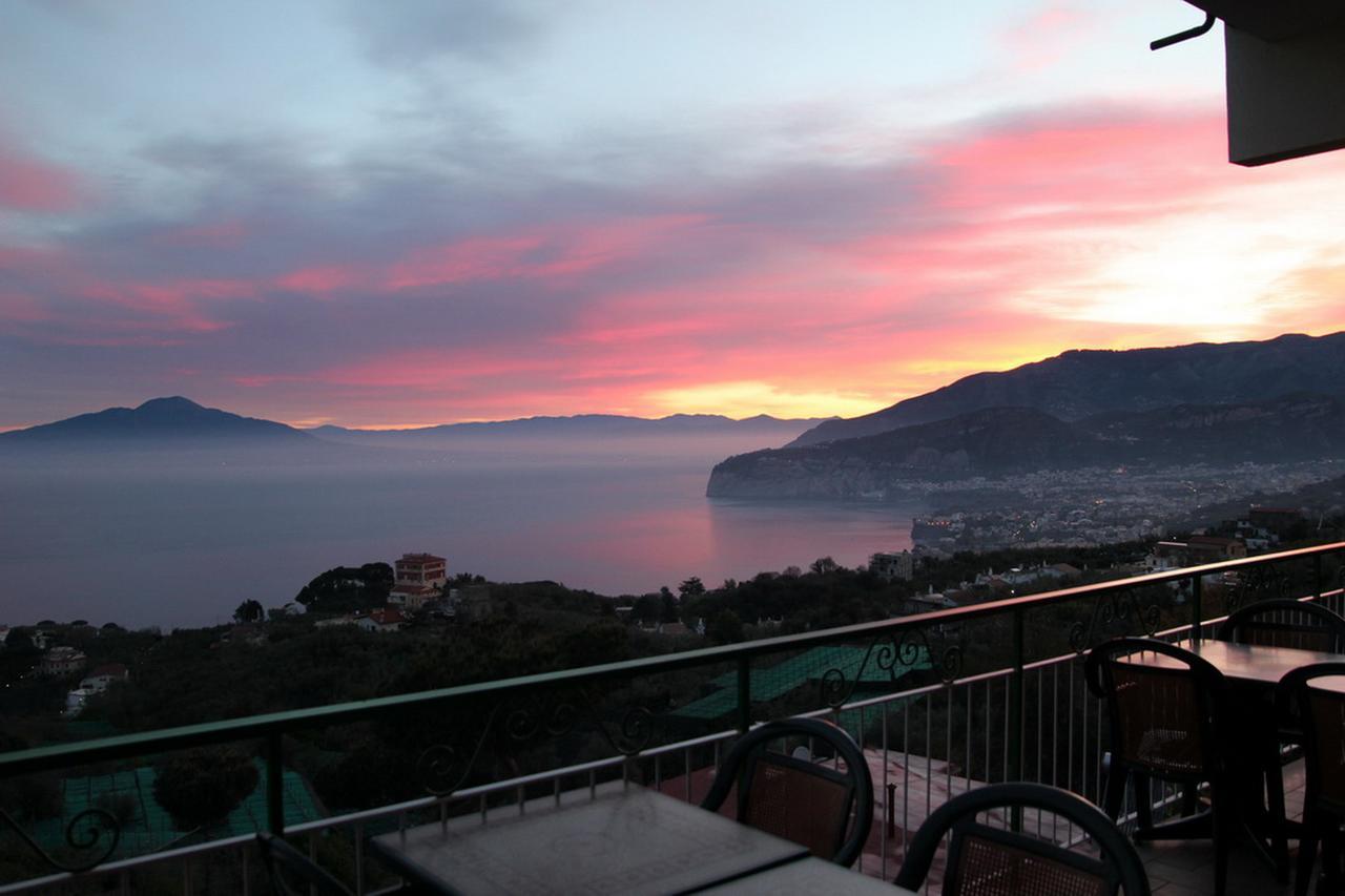 Hotel Il Nido Sorrento Esterno foto